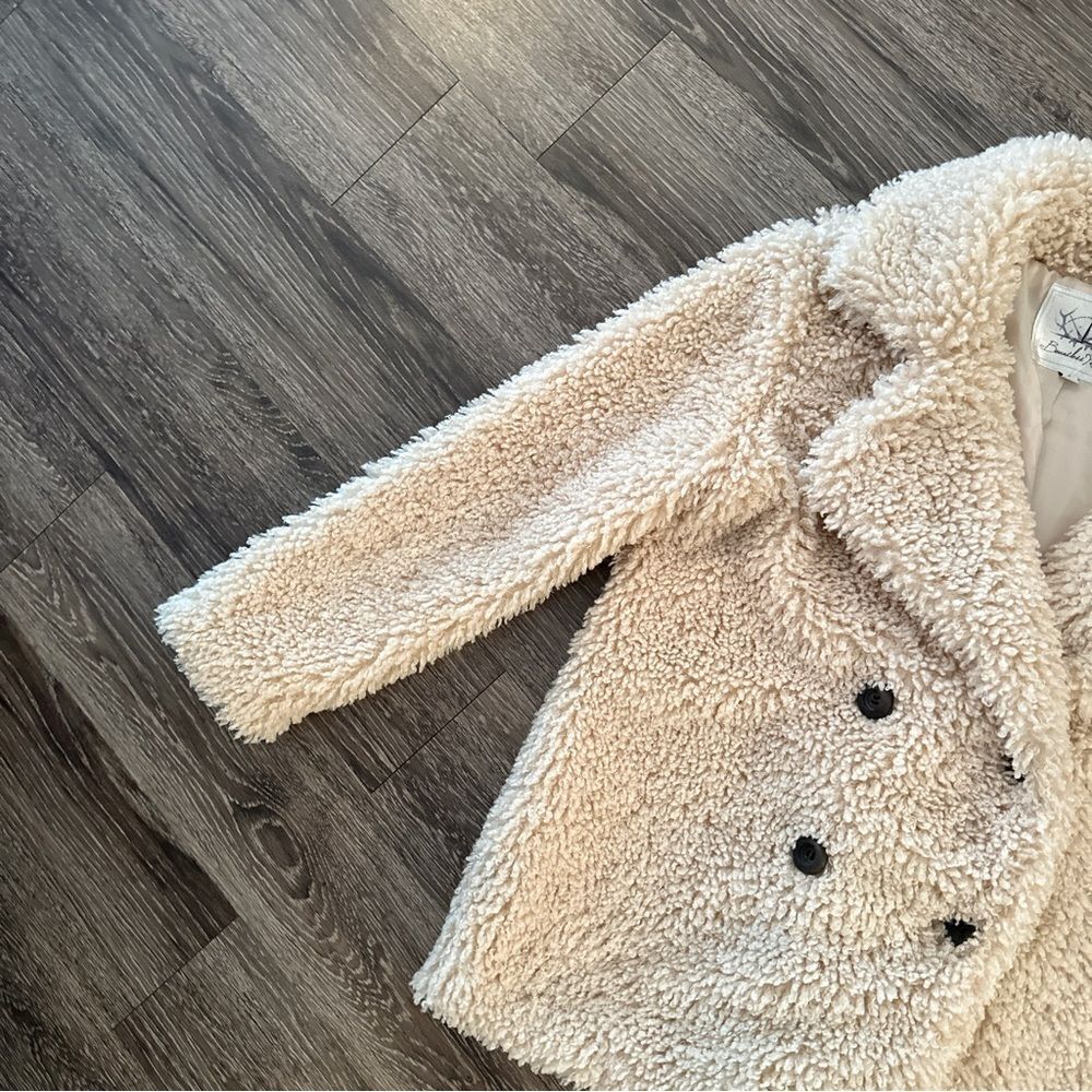 Boundless North Cream Shaggy Jacket - Picture 2 of 7